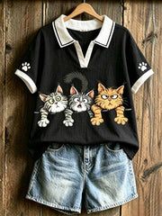 Damen-Modell Poloshirt mit Katzenmuster