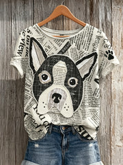 Damen-T-Shirt mit Bulldogge- und Pfotenabdruck-Motiv, Zeitungs-Patchwork-Kunstdruck und kurzen Ärmeln