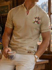 Herren-Top mit V-Ausschnitt und künstlerischem Print, inspiriert von der ländlichen Kultur Österreichs