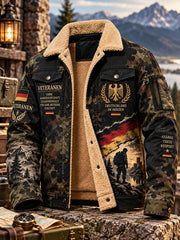 Herrenjacke im Camouflage-Design mit Fleece-Futter, thematisch auf Veteranen ausgerichtet