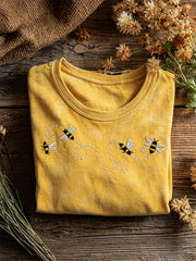 Kunstdruck-Shortsleeve-T-Shirt mit fliegenden Bienen für Damen