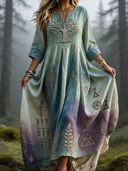 Damenkleid aus Leinen mit nordischer Kunst im Wikingerstil bedruckt