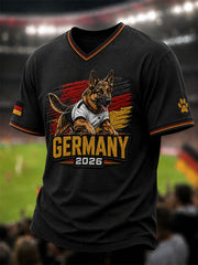 Herren-T-Shirt mit V-Ausschnitt, Motiv: Deutscher Schäferhund und Fußball