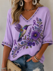 Damen-T-Shirt mit violetter Blumen- und Kolibri-Print-Aufschrift zur Sensibilisierung für Alzheimer, V-Ausschnitt