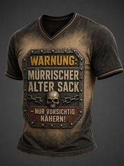Männerwarnung: mürrischer alter Sack – nur vorsichtig nähergehen! T-Shirt mit V-Ausschnitt