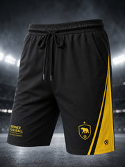 Sportliche Shorts mit fußballinspiriertem Print für Herren
