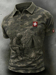 Herren-Poloshirt mit kurzen Ärmeln und Vintage-Print im Militärstil