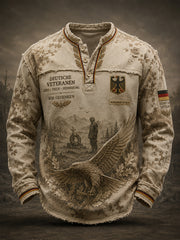 Herren-Longsleeve mit Camouflage-Print zum Gedenken an Veteranen