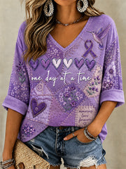 Damen-T-Shirt mit violetter Blumen- und Alzheimer-Aufklärungs-Print-Optik, V-Ausschnitt