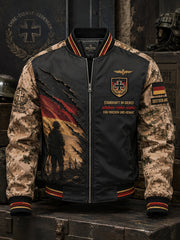 Herrenjacke mit tarnfarbenem Camouflage-Print im Veteranenstil