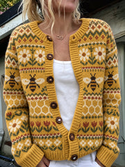 Damen-Strickjacke im Vintage-Stil mit Blumen‑ und Bienenmotiven sowie Isle‑Muster im Cardigan‑Design