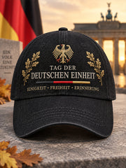 Gedenk-Mütze mit grafischem Aufdruck zum Tag der Einheit der Männer