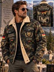 Herrenjacke im Camouflage-Design mit Fleece-Futter, thematisch auf Veteranen ausgerichtet